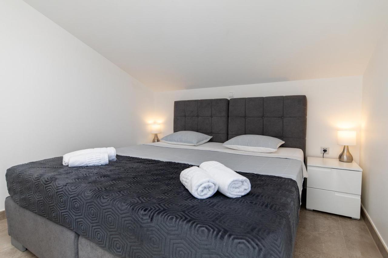 Apartman Gulin 茨里克韦尼察 外观 照片